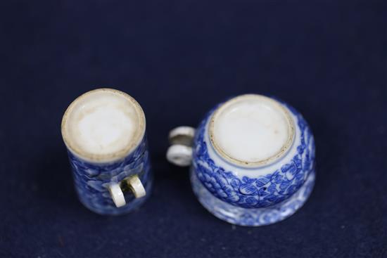 Two Chinese blue and white bird feeders, 19th century, H. 3.3cm and 1.9cm, boxed